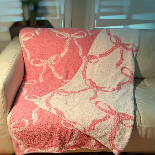 Bow Scalloped Blanket