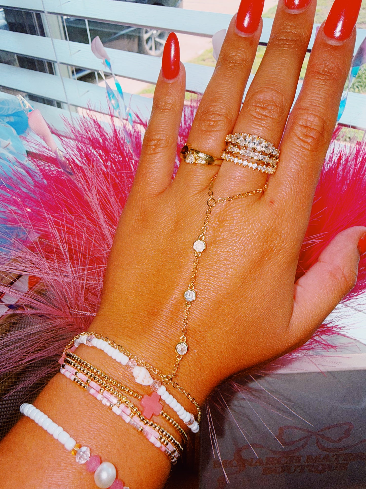 Allie Handchain